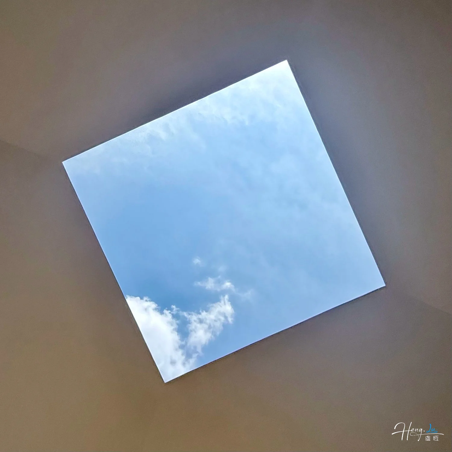 Square skylight photographed by Heng Lu
